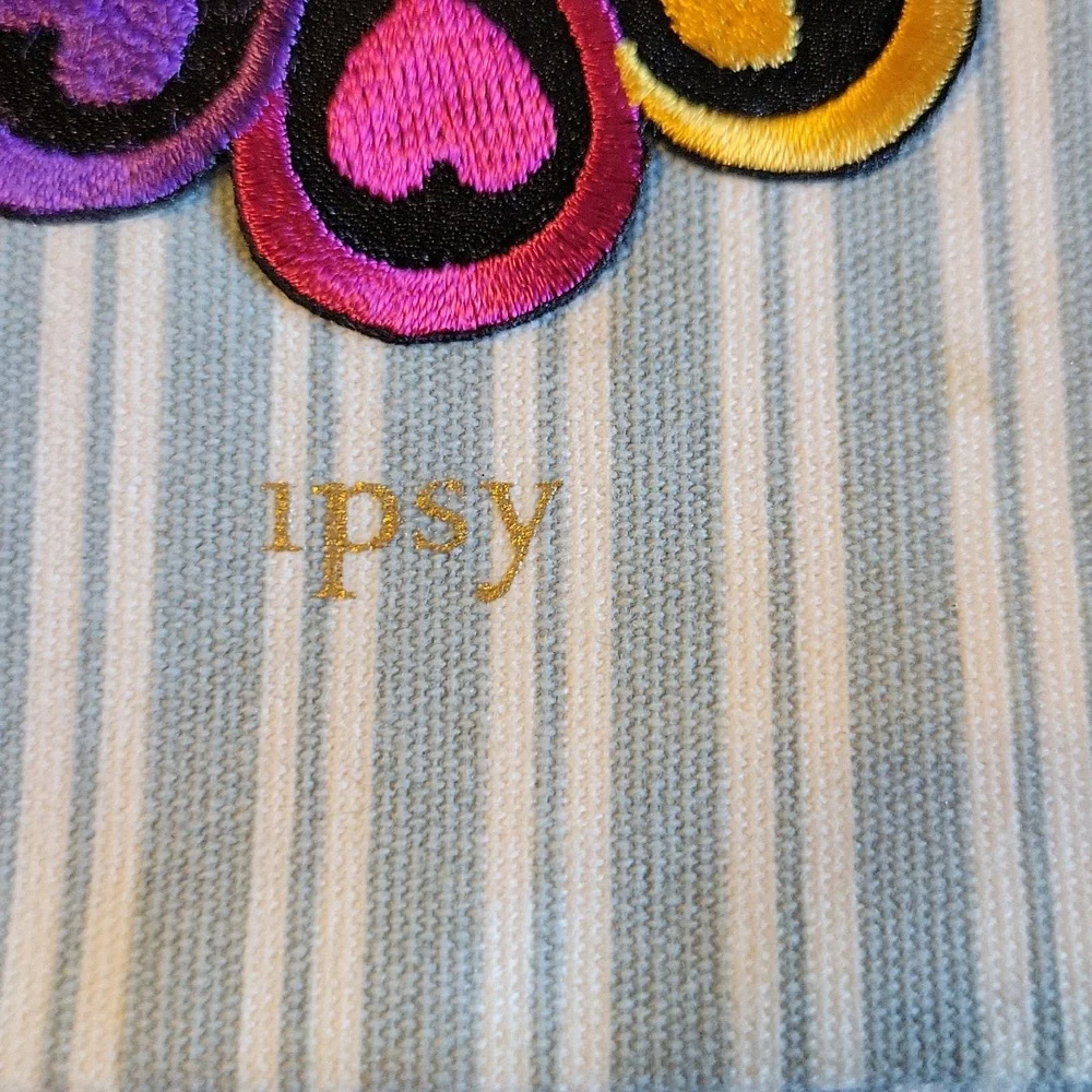 Ipsy Love Bag